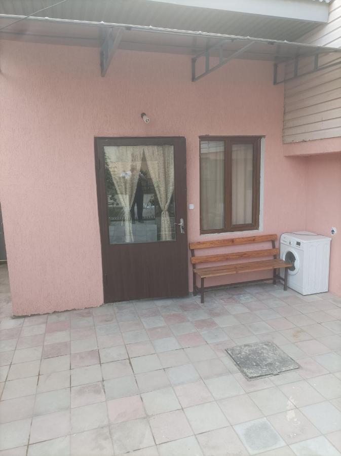 Семейный Дворик Sukhumi Exterior photo